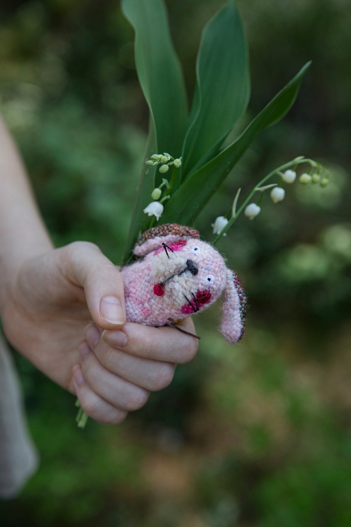 Tiny Friends: A Guide to Mosaic Embroidery by Tomomi Mimura - Laine Magazine